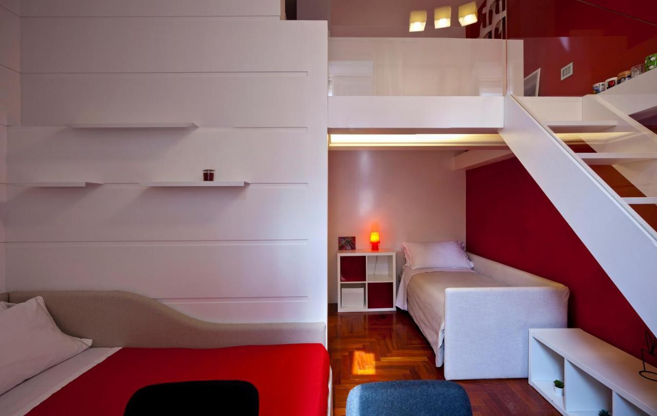 Elegant Apartment At Chiaia By Wonderful Italy Naples Luaran gambar